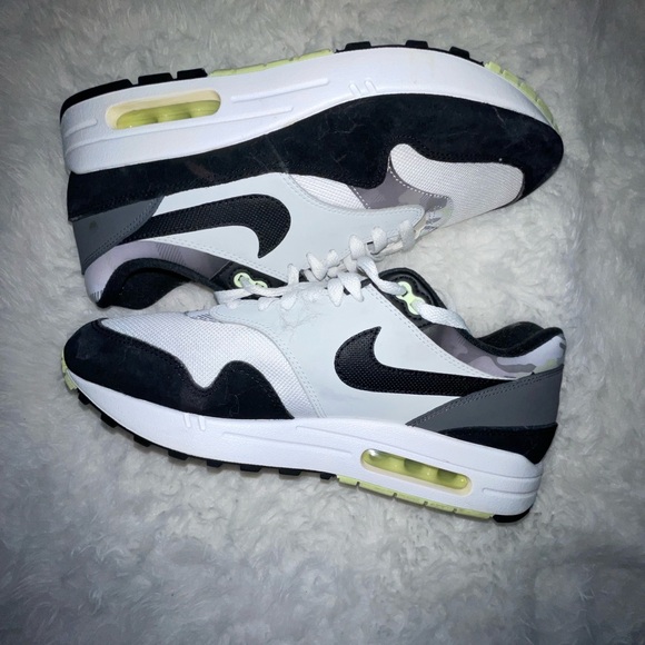 Men’s Nike air max 1 remix shoes in mint condition size 9.5 - Picture 4 of 11